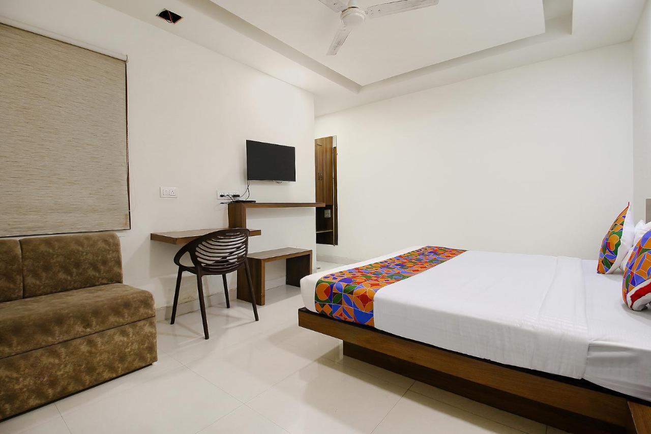 Fabexpress Comfort Stay I Samarda Kaliasot Exterior photo