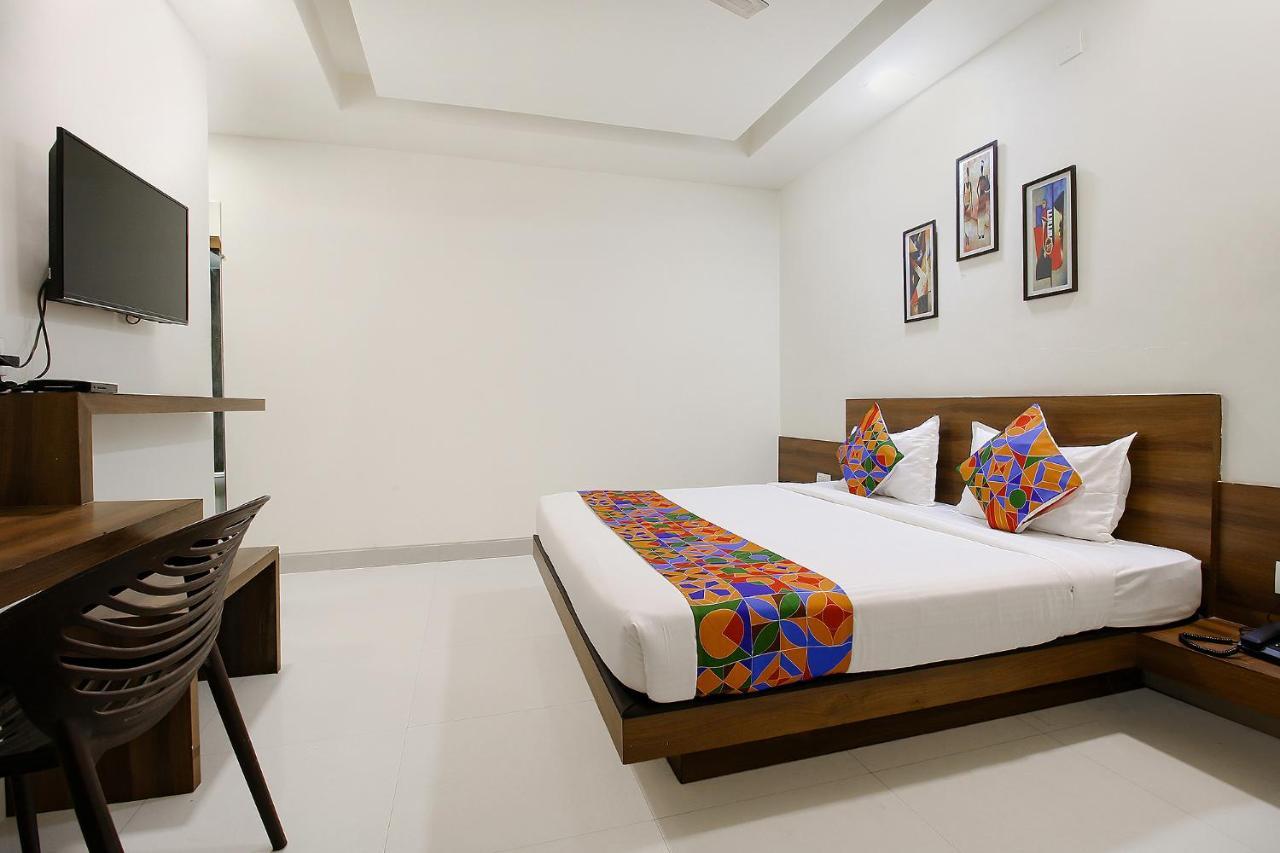 Fabexpress Comfort Stay I Samarda Kaliasot Exterior photo